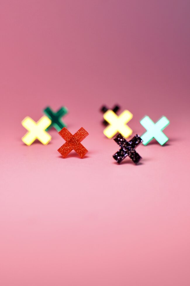 Pienet Glitter Ruksi Nappikorvakorut titiMadam Jewelry Pienet Glitter Ruksi Nappikorvakorut titiMadam Jewelry