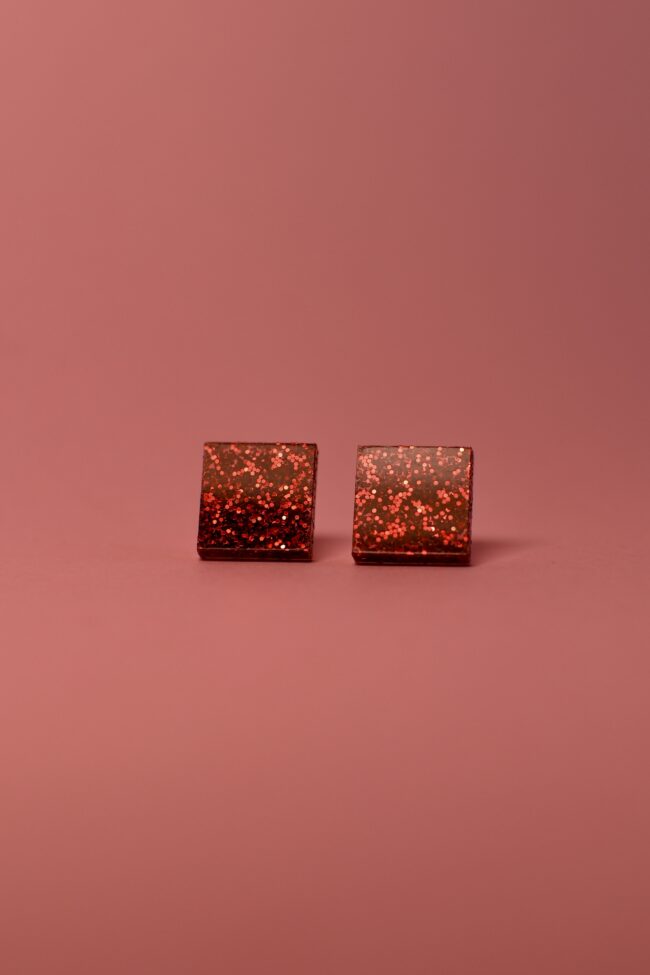 Pienet Neliö Ruutu Nappikorvakorut punainen glitter titiMadam Pienet Neliö Ruutu Nappikorvakorut punainen glitter titiMadam