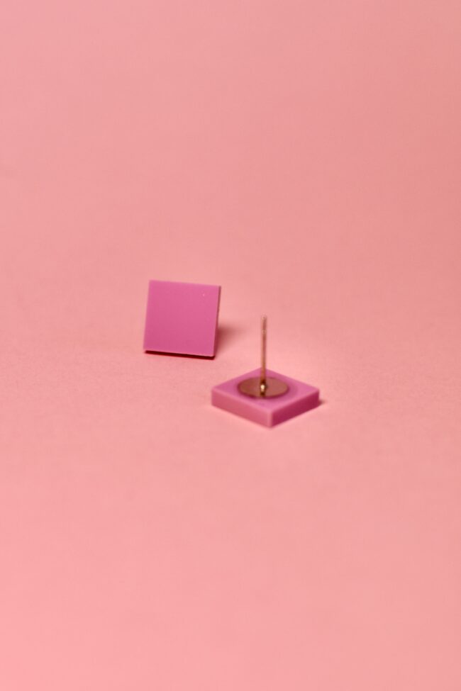 Pienet Neliö Ruutu Nappikorvakorut purkkapinkki titiMadam Pienet Neliö Ruutu Nappikorvakorut purkkapinkki titiMadam