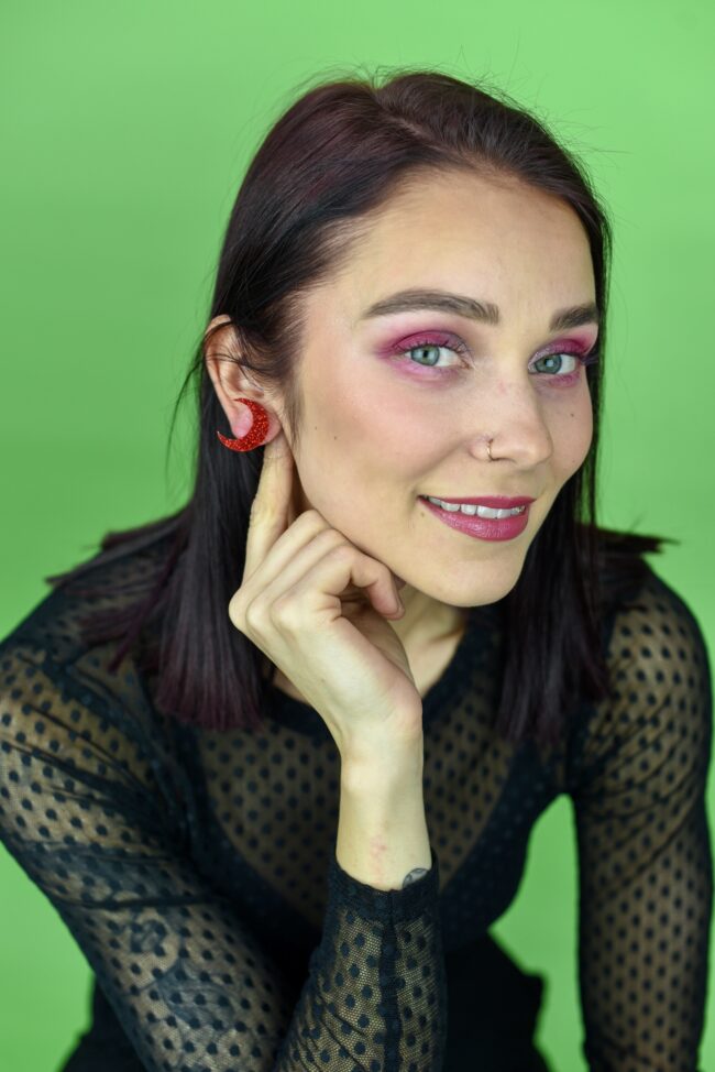 Pienet Punaiset Glitter Nappikorvakorut titiMadam Jewelry Pienet Punaiset Glitter Nappikorvakorut titiMadam Jewelry