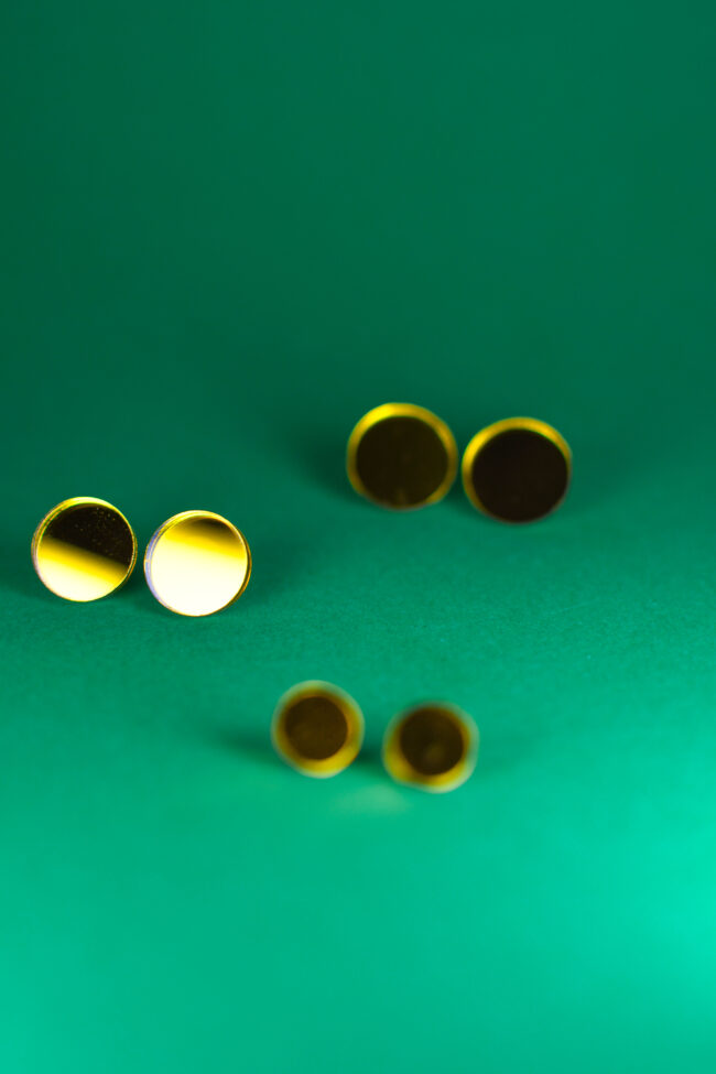 Pienet Keltaiset Nappikorvakorut titiMadam Jewelry Pienet Keltaiset Nappikorvakorut titiMadam Jewelry