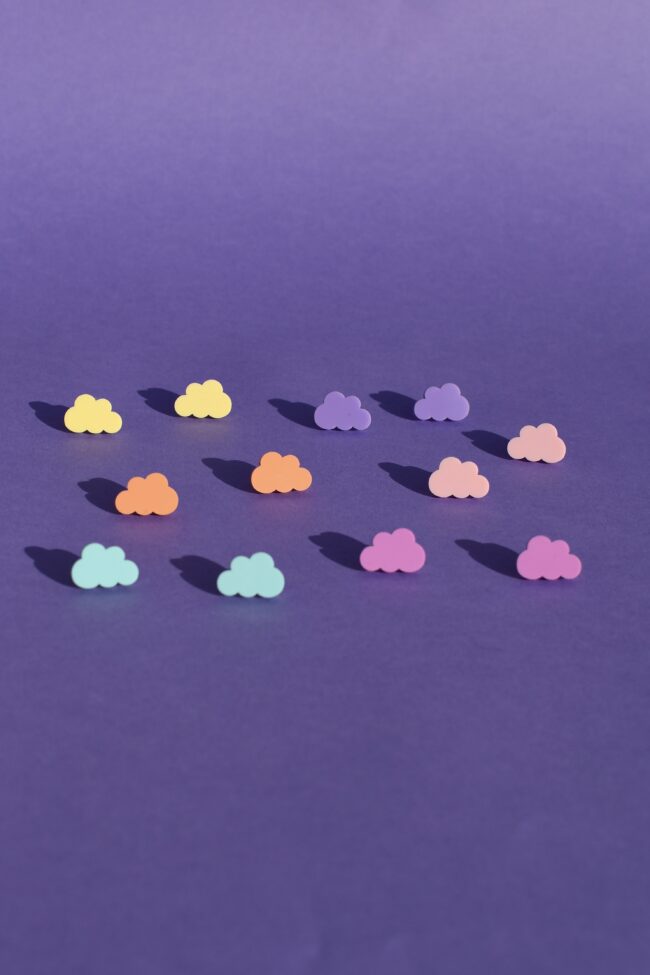 Pienet Värikkäät Pilvi Nappikorvakorut titiMadam Jewelry Pienet Värikkäät Pilvi Nappikorvakorut titiMadam Jewelry