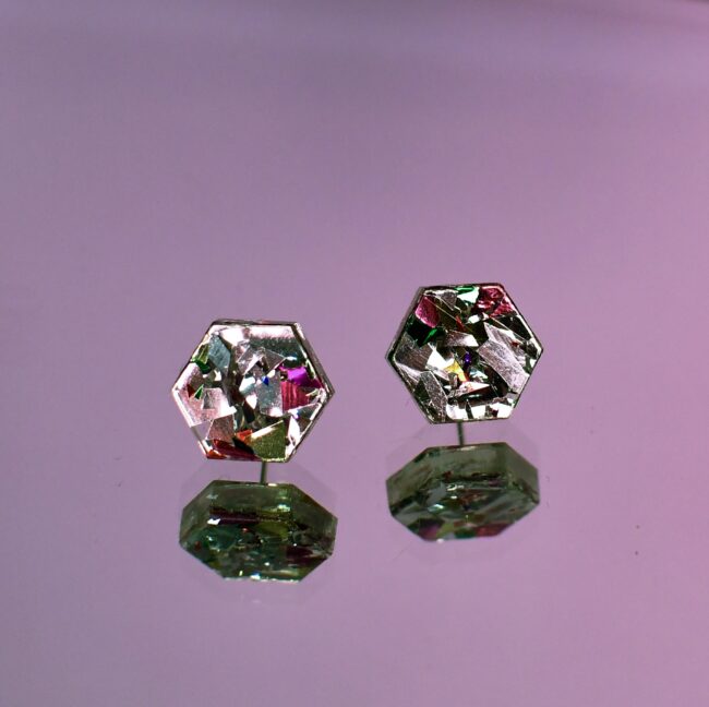 Kuutio Nappikorvakorut titiMadam Party Kuutio Nappikorvakorut titiMadam Party