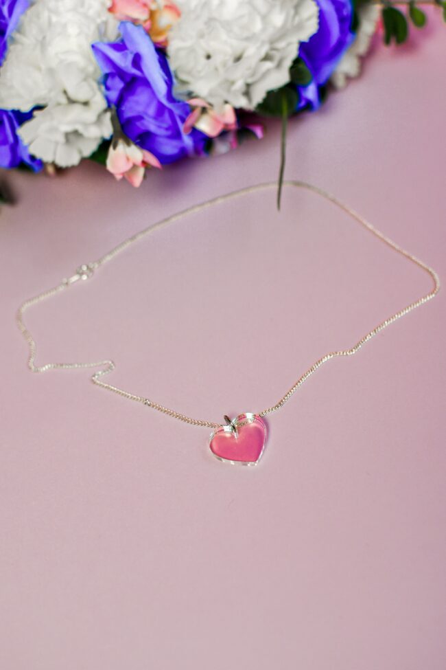 Sydän Kaulakoru Pieni Iridescent akryyli titiMadam Jewelry Sydän Kaulakoru Pieni Iridescent akryyli titiMadam Jewelry
