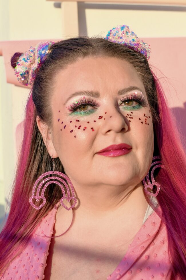 Isot Glitter SateenkaarivKorvakorut Vaaleanpunainen titiMadam Jewelry Isot Glitter SateenkaarivKorvakorut Vaaleanpunainen titiMadam Jewelry