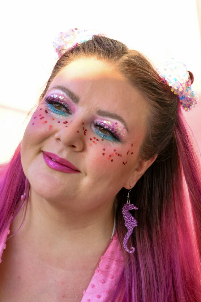 Isot Sara Merihevonen Glitter Korvakorut Liila Isot Sara Merihevonen Glitter Korvakorut Liila