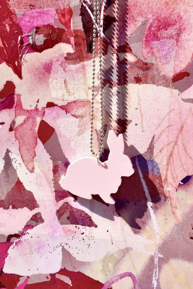 Pauliina Pupu Iso Kaulakoru Vaaleanpunainen titiMadam Jewelry Pauliina Pupu Iso Kaulakoru Vaaleanpunainen titiMadam Jewelry