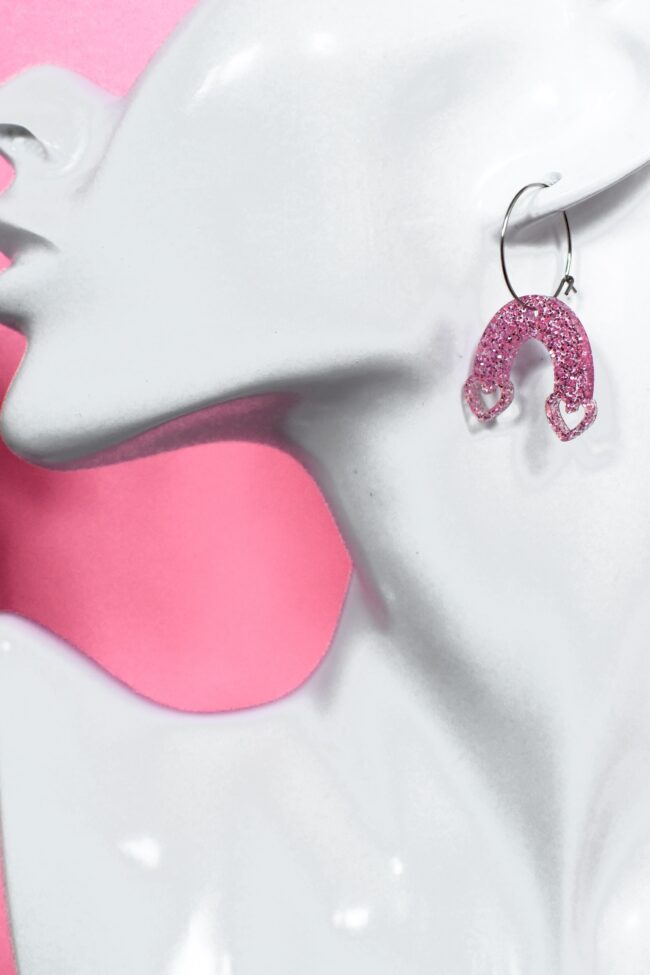 Pienet glitter Sateenkaari korvakorut vaaleanpunainen titiMadam Jewelry Pienet glitter Sateenkaari korvakorut vaaleanpunainen titiMadam Jewelry