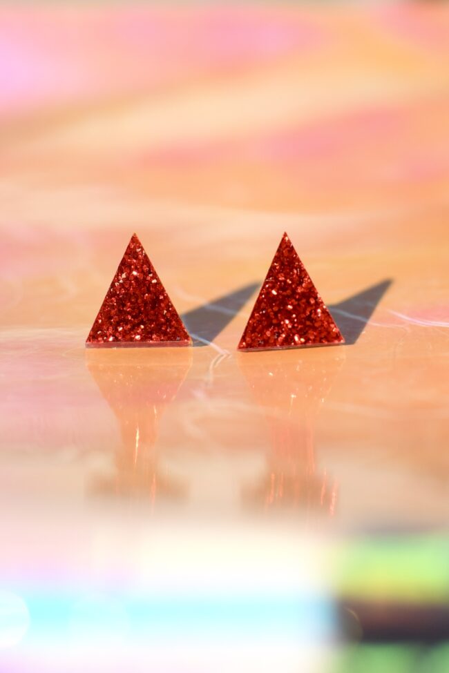 Pienet Kolmio Nappikorvakorut punainen glitter titiMadam Pienet Kolmio Nappikorvakorut punainen glitter titiMadam