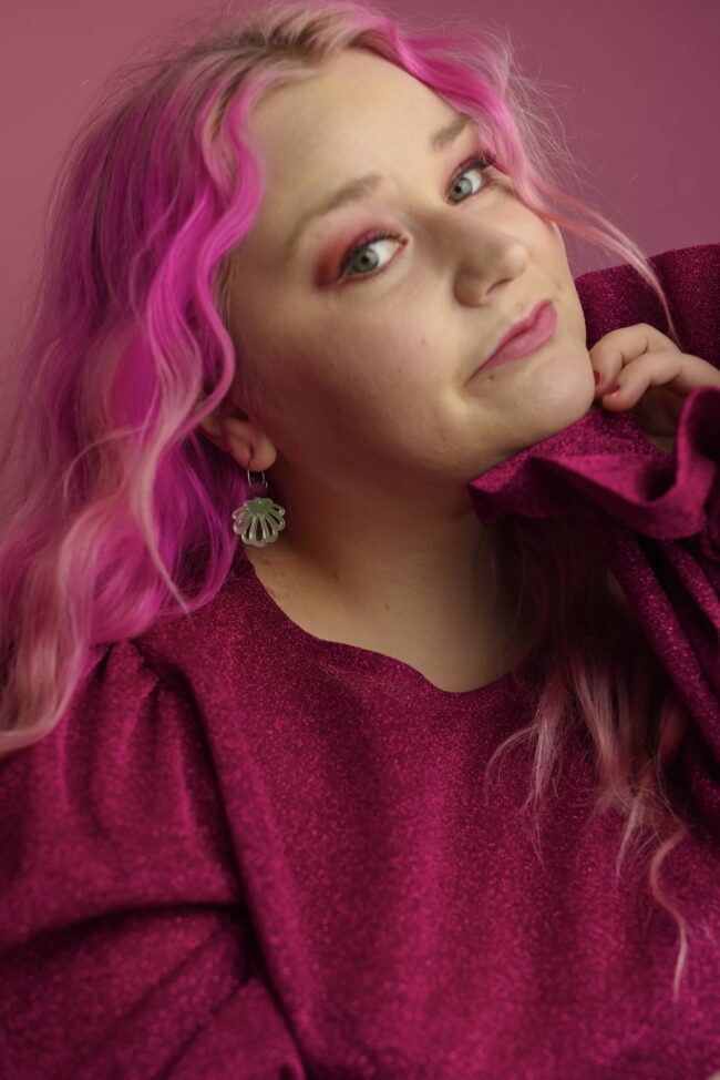 Pienet Roikkuvat Simpukka Korvakorut titiMadam Pienet Roikkuvat Simpukka Korvakorut titiMadam