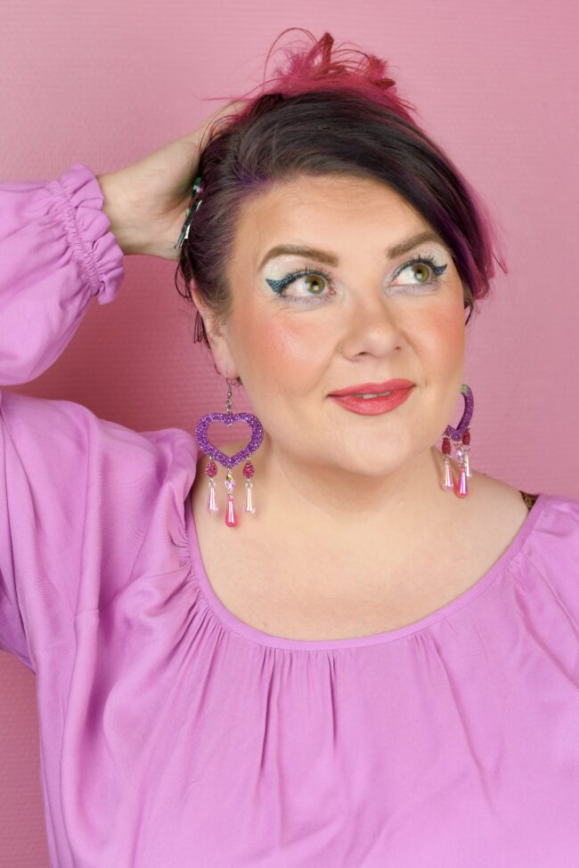 Upeat värikkäät Lovely Sydän korvakorut liila titiMadam Jewelry kotimaisesta verkkokaupasta! Upeat värikkäät Lovely Sydän korvakorut liila titiMadam Jewelry kotimaisesta verkkokaupasta!