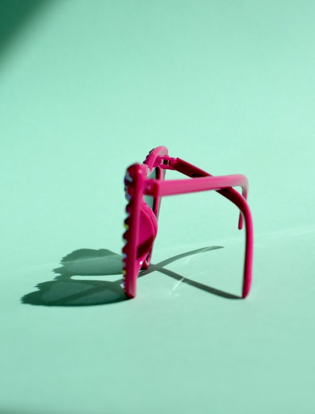 Sydämen malliset pinkit timantti aurinkolasit titiMadam Sydämen malliset pinkit timantti aurinkolasit titiMadam