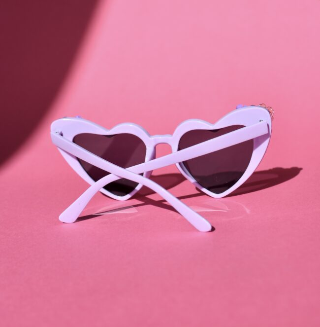Sydämen malliset laventelit aurinkolasit titiMadamn 4 Sydämen malliset laventelit aurinkolasit titiMadam