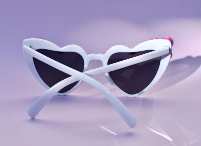 Sydämen muotoiset aurinkolasit koristeilla titiMadam Sydämen muotoiset aurinkolasit koristeilla titiMadam