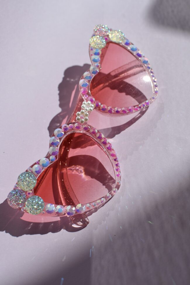 Vaaaleanpunaiset sydämen muotoiset aurinkolasit timantti titiMadam Jewelry Vaaaleanpunaiset sydämen muotoiset aurinkolasit timantti titiMadam Jewelry