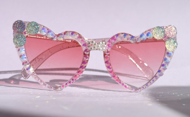 Vaaaleanpunaiset sydämen muotoiset glitter aurinkolasit timanteilla titiMadam Vaaaleanpunaiset sydämen muotoiset glitter aurinkolasit timanteilla titiMadam