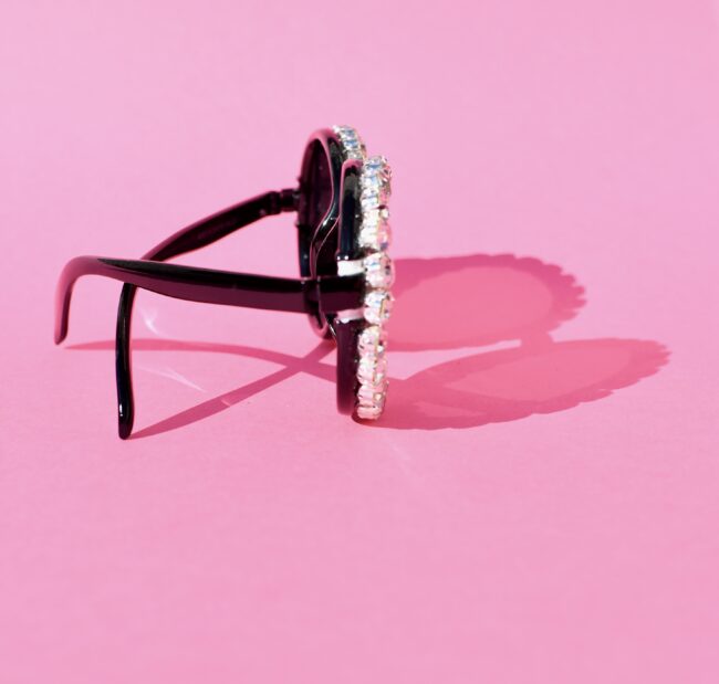 Pyöreät mustat isot timanttikoristeet Aurinkolasit titiMadam Jewelry Pyöreät mustat isot timanttikoristeet Aurinkolasit titiMadam Jewelry