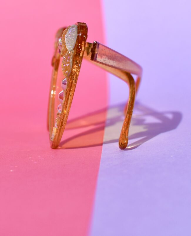 Sydämen malliset keltaiset aurinkolasit timanttikoristeilla titiMadam Jewelry 2 Sydämen malliset keltaiset aurinkolasit timanttikoristeilla titiMadam Jewelry