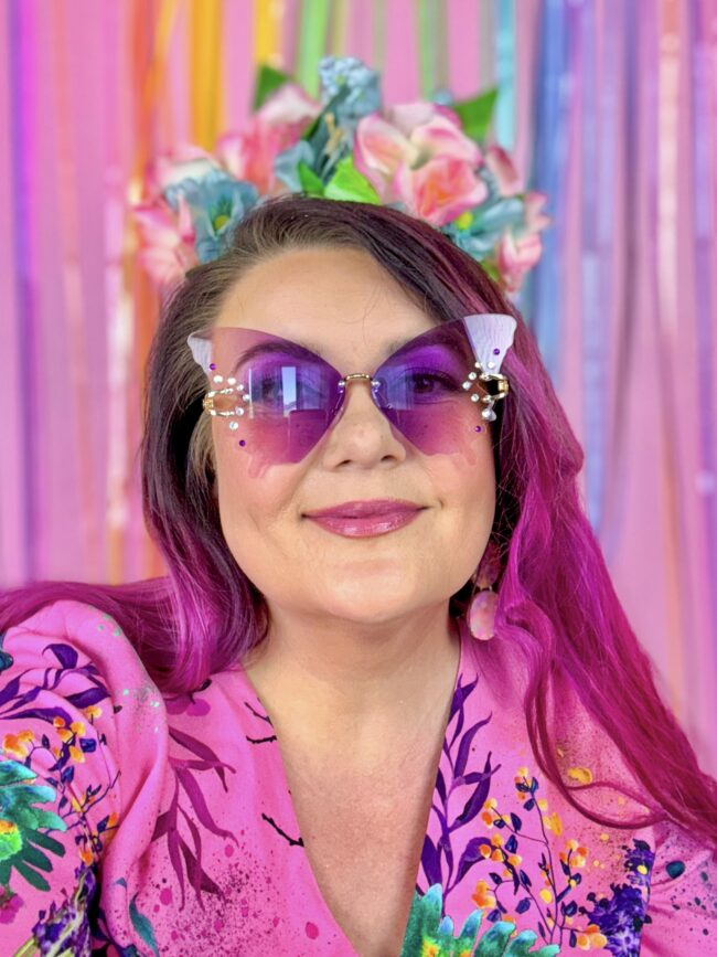 Perhonet liilat timantti aurinkolasit titiMadam Perhonet liilat timantti aurinkolasit titiMadam