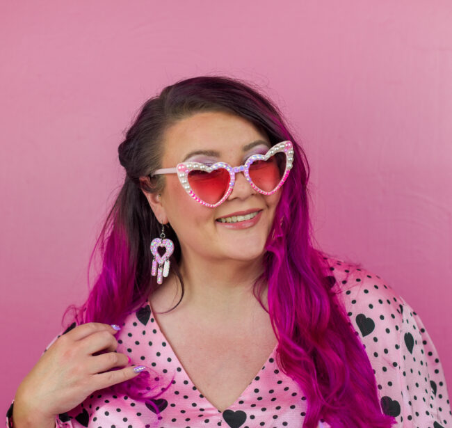 Sydämen malliset vaaleanpunaiset helmi aurinkolasit titiMadam Sydämen malliset vaaleanpunaiset helmi aurinkolasit titiMadam