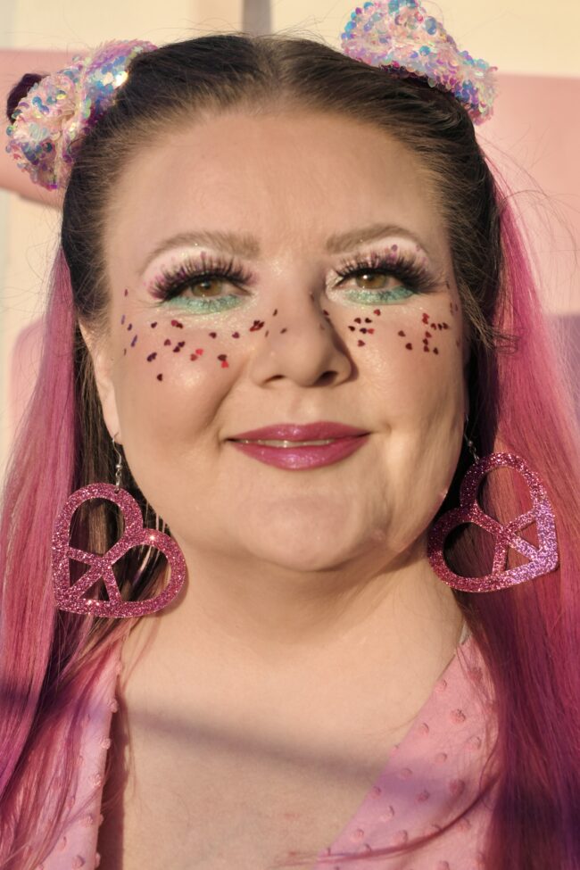 Glitter Peace korvakorut pinkki titiMadam Glitter Peace korvakorut pinkki titiMadam