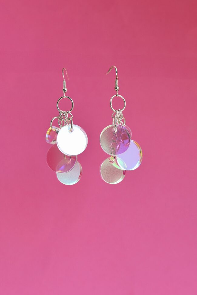 Moniosaiset pyöreät DOP Basic hologram iridescent korvakorut titiMadam Jewelry Moniosaiset pyöreät DOP Basic hologram iridescent korvakorut titiMadam Jewelry