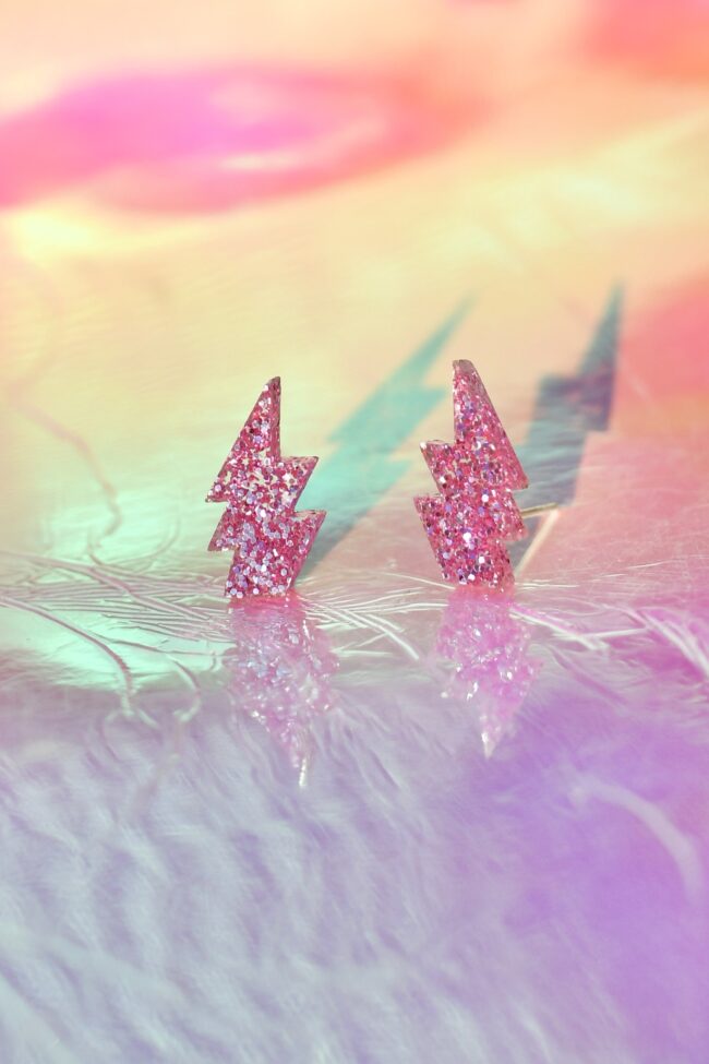 Pienet Salama Nappikorvakorut vaaleanpunainen glitter titiMadam Jewelry Pienet Salama Nappikorvakorut vaaleanpunainen glitter titiMadam