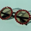 Pyöreät isot punaiset timantti Aurinkolasit titiMadam