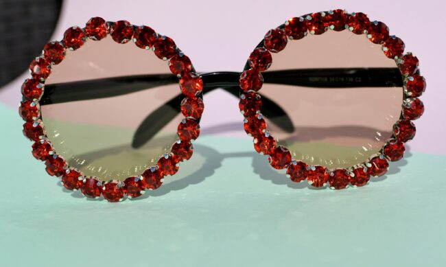 Pyöreät punaiset isot timantti Aurinkolasit titiMadam Jewelry Pyöreät punaiset isot timantti Aurinkolasit titiMadam Jewelry