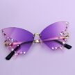 Timanttikoristeiset perhosen muotoiset aurinkolasit liila liukuväri titiMadam