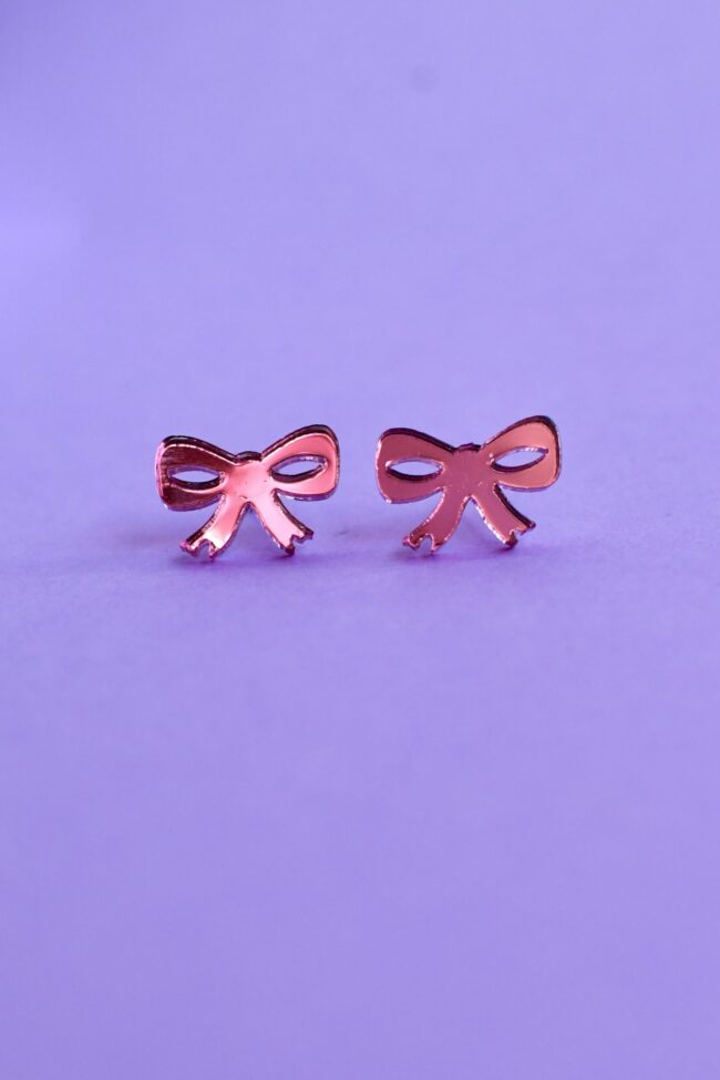 Pienet Rusetti Nappikorvakorut pinkki peili titiMadam Pienet Rusetti Nappikorvakorut pinkki peili titiMadam