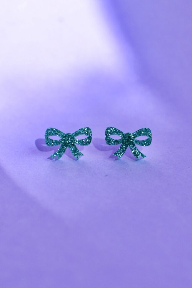 Pienet glitter Rusetti Nappikorvakorut jade titiMadam Pienet glitter Rusetti Nappikorvakorut jade titiMadam