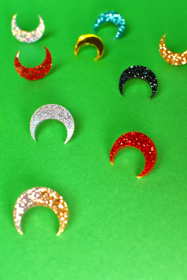 Glitter Kuu Nappikorvakorut hopea punainen titiMadam Jewelry Glitter Kuu Nappikorvakorut hopea punainen titiMadam Jewelry