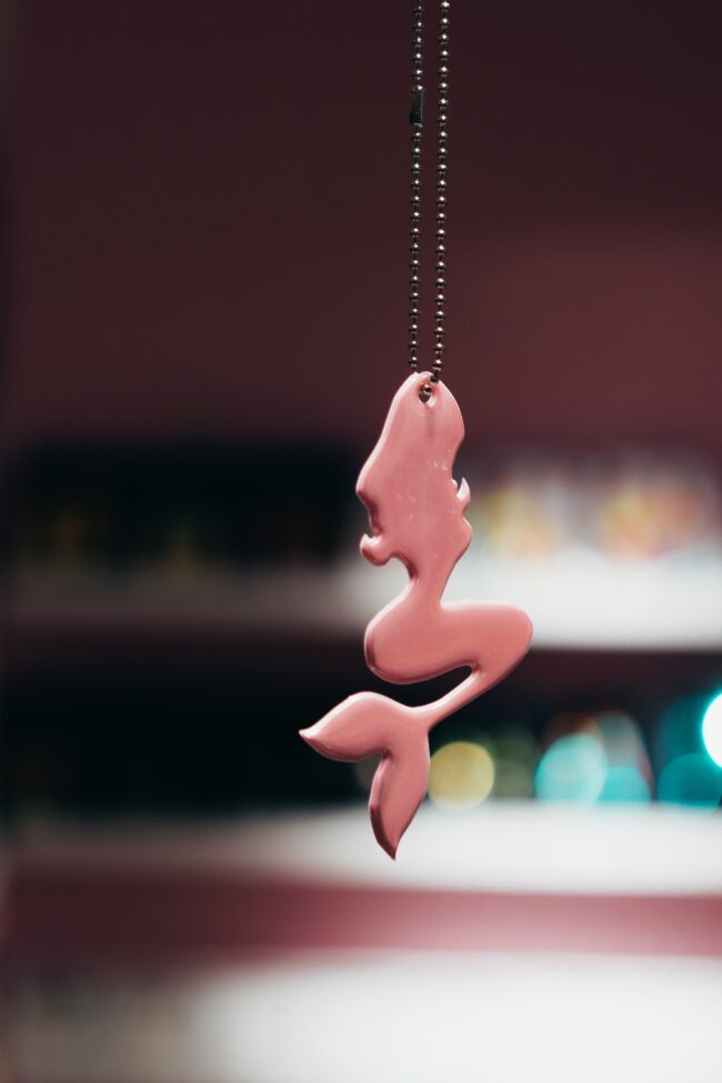 Heijastin Merenneito Papukaijalukko ja palloketju pinkki Heijastin Merenneito Papukaijalukko ja palloketju pinkki