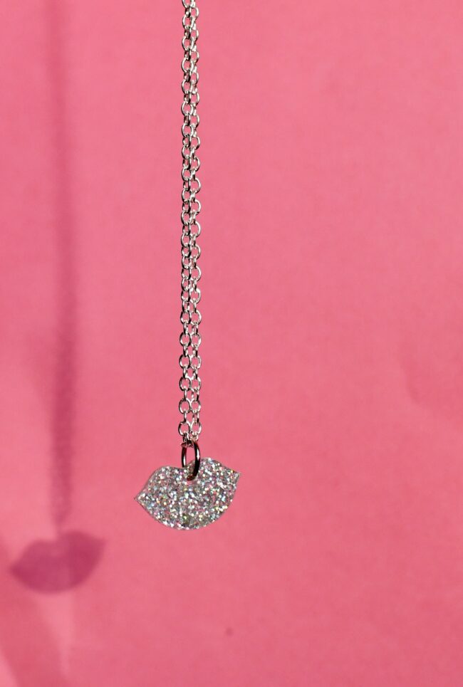 Pieni Hopea Glitter Huulet kaulakoru hopea titiMadam Jewelry Pieni Hopea Glitter Huulet kaulakoru hopea titiMadam Jewelry