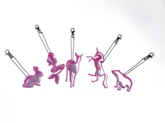 Pinkit suomalaiset design -heijastimet kotimaisesta titiMadam Jewelry verkkokaupasta! Pinkit suomalaiset design -heijastimet kotimaisesta titiMadam Jewelry verkkokaupasta!