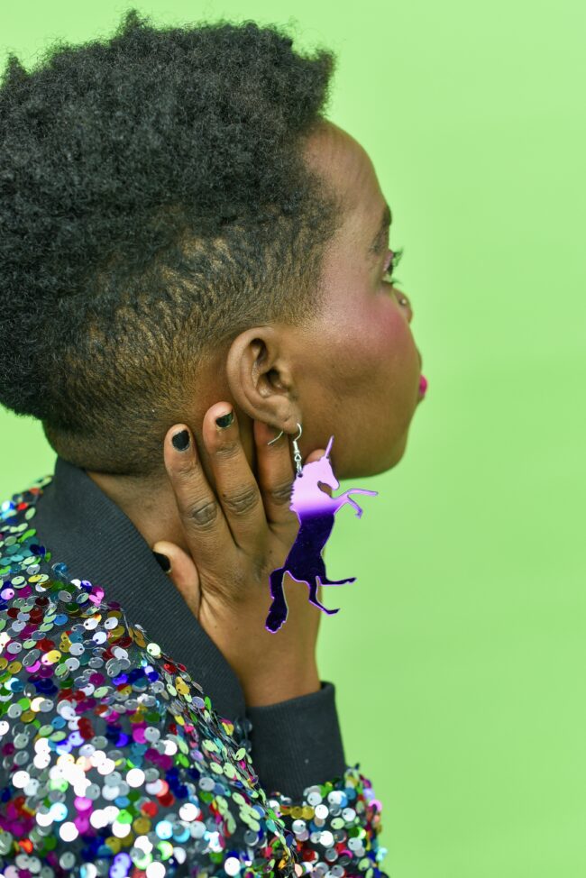 Yaseed Yksisarvinen isot liila peili korvakorut titiMadam Jewelry