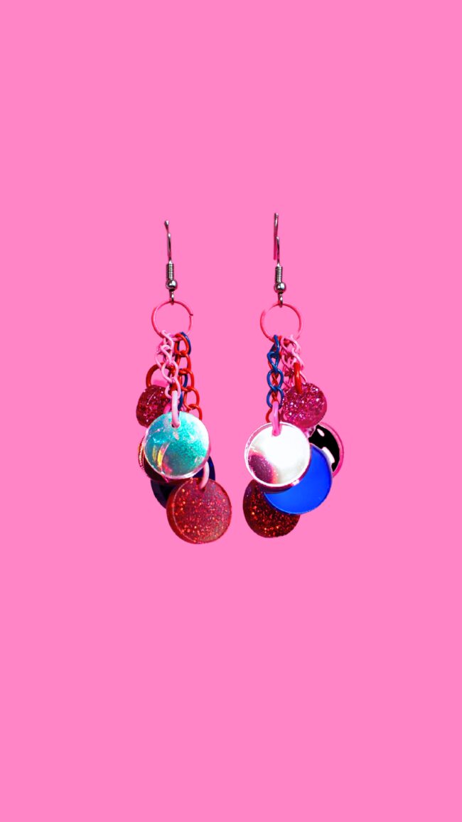 DOP Orginal moniosaiset glitterkorvakorut Blueberry titiMadam DOP Orginal moniosaiset glitterkorvakorut Blueberry titiMadam