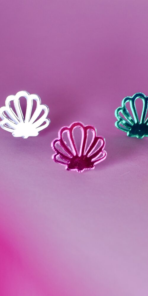 Simpukka Pienet Nappikorvakorut peiliakryyli sävyissä titiMadam Jewelry