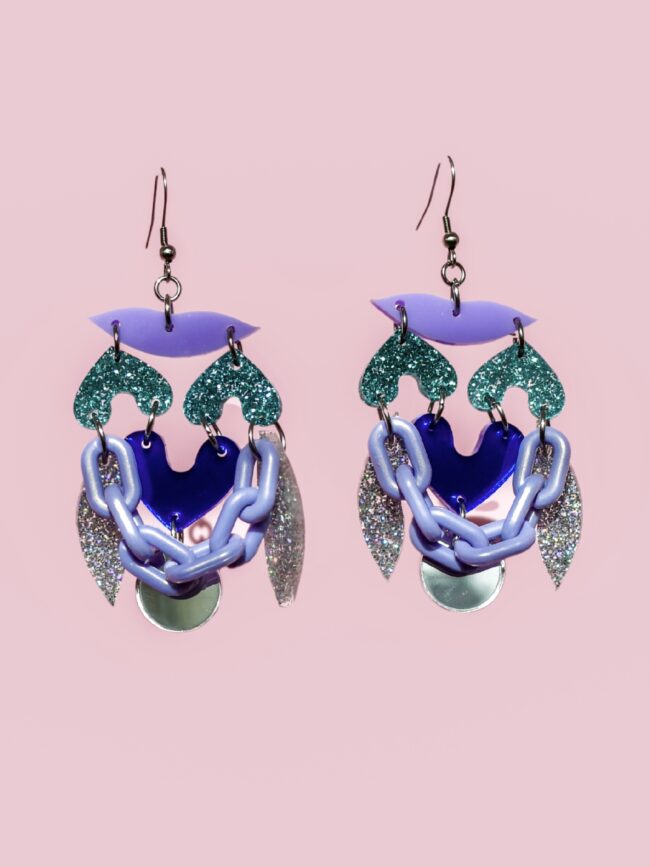 HEARTLESS 22 Uniikit Moniosaiset Spessukorvikset Limited Edition titiMadam Jewelry verkkokaupasta! HEARTLESS 22 Uniikit Moniosaiset Spessukorvikset Limited Edition titiMadam Jewelry verkkokaupasta!