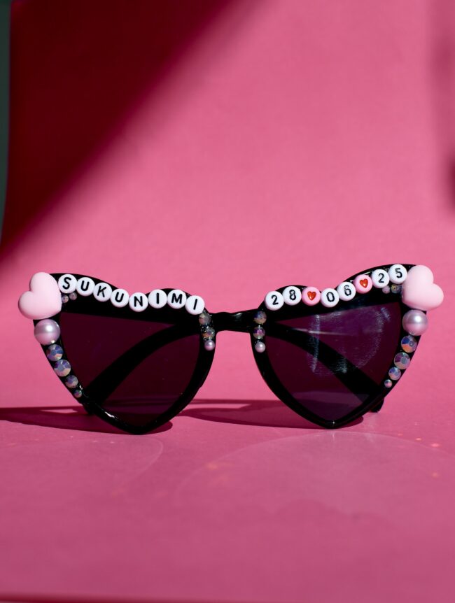 Custom Sydän aurinkolasit omalla nimellä musta titiMadam Jewelry Custom Sydän aurinkolasit omalla nimellä musta titiMadam Jewelry