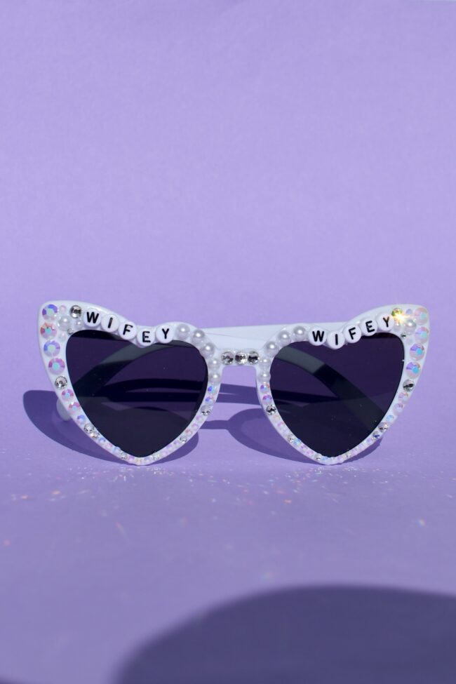 Custom Sydän aurinkolasit valkoinen häät, polttarit, morsian wifey titiMadam Jewelry Custom Sydän aurinkolasit valkoinen häät, polttarit, morsian wifey titiMadam Jewelry
