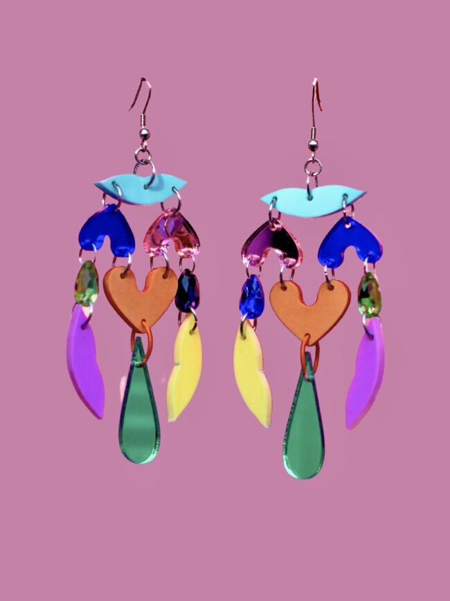 Kotimaiset uniikit näyttävät HEARTLESS 40 korvakorut titiMadam Jewelry verkkokaupasta! Kotimaiset uniikit näyttävät HEARTLESS 40 korvakorut titiMadam Jewelry verkkokaupasta!