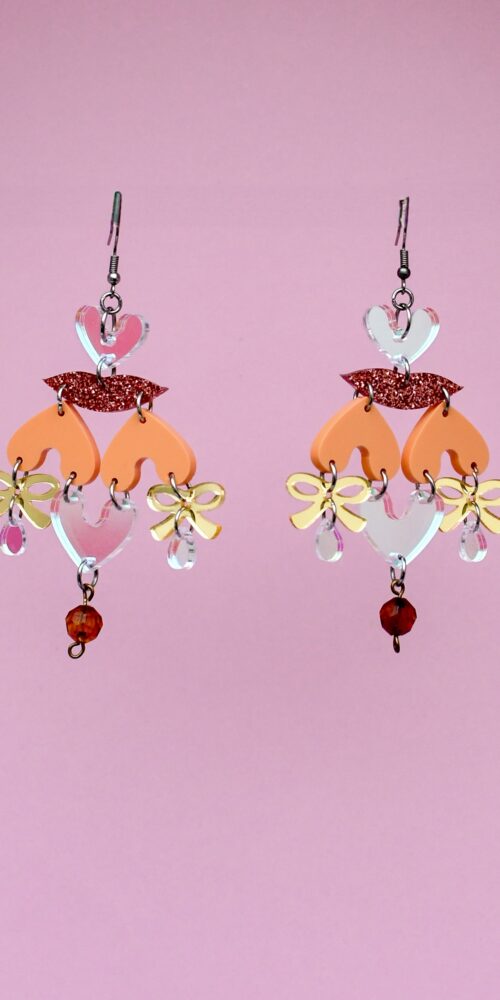 Uniikit persikat HEARTLESS 36 korvakorut titiMadam Jewelry