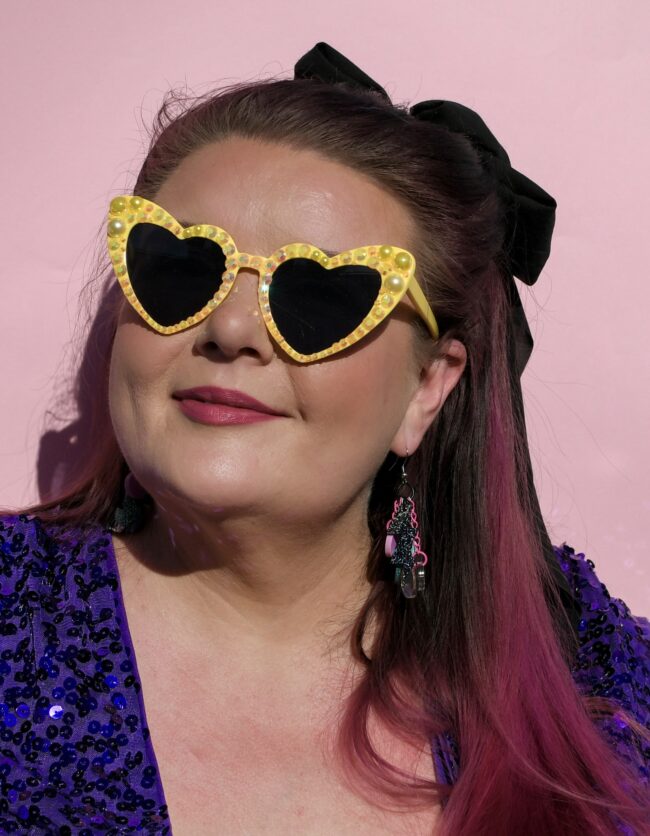 Keltaiset timantti aurinkolasit titiMadam Jewelry verkkokaupasta! Keltaiset timantti aurinkolasit titiMadam Jewelry verkkokaupasta!