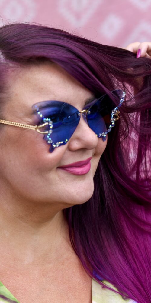 Timanttikoristellut siniset Perhoslasit titiMadam Jewelry verkkokaupasta!