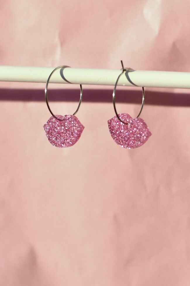 Pienet Huulet Glitter Korvakorut Vaaleanpunainen titiMadam Jewelry Pienet Huulet Glitter Korvakorut Vaaleanpunainen titiMadam Jewelry