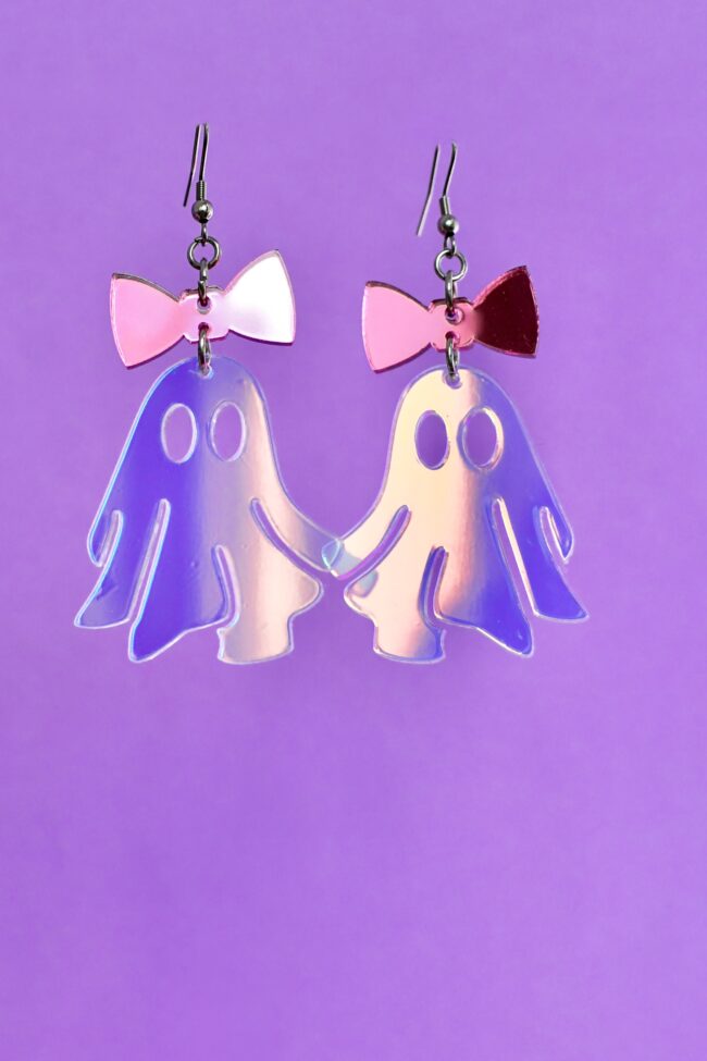 Kummitus pinkillä Rusetila Halloween korvakorut titiMadam Jewelry Kummitus pinkillä Rusetila Halloween korvakorut titiMadam Jewelry