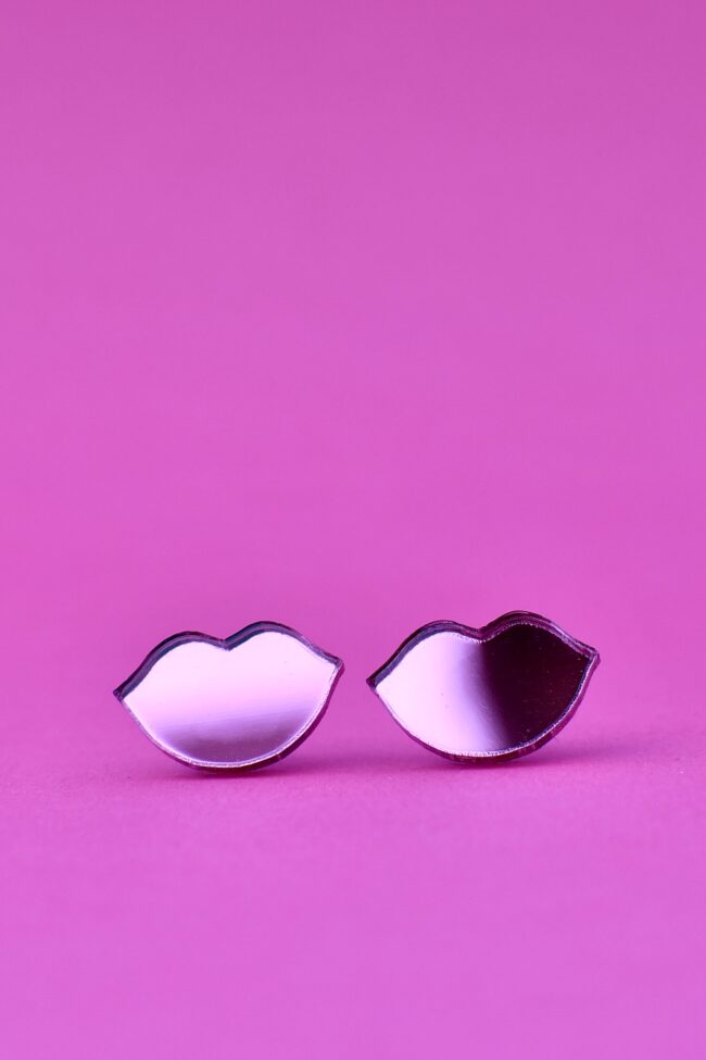 Huulet Nappikorvakorut pinkki peili titiMadam Jewelry Huulet Nappikorvakorut pinkki peili titiMadam Jewelry