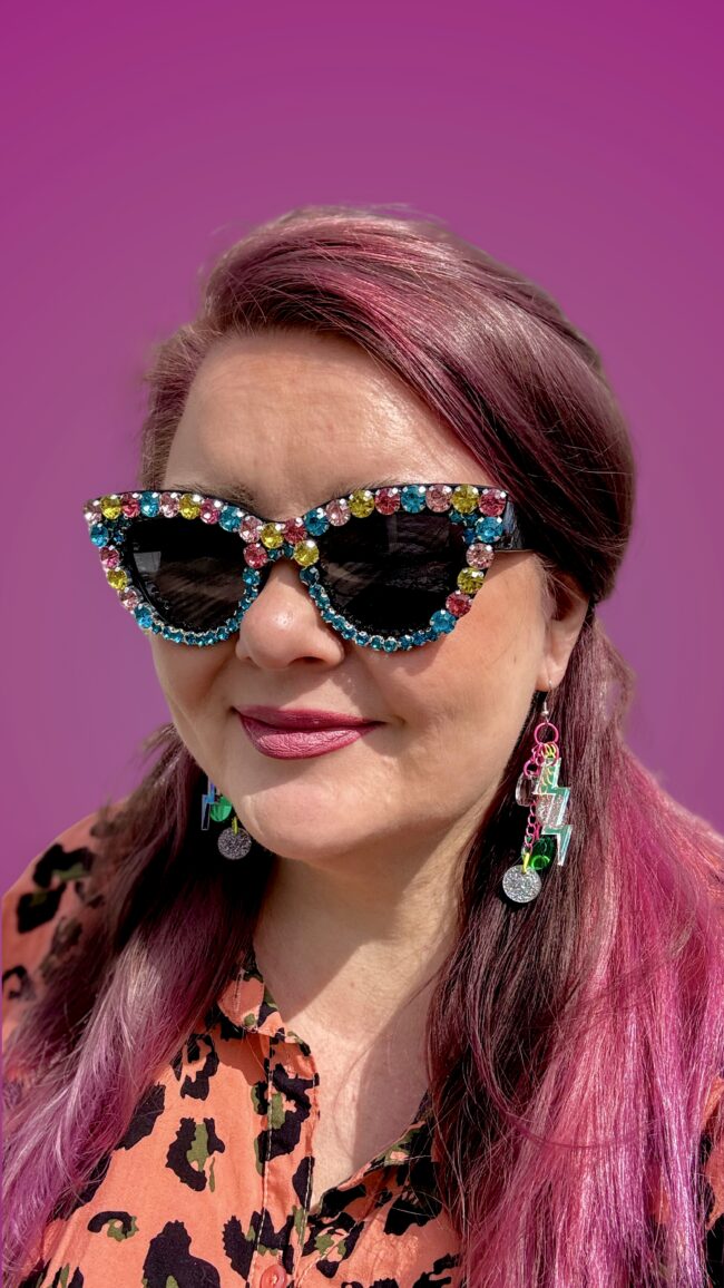 DOP Light moniväriset uniikit korvakorut neon glitter sävyissä DOP Light moniväriset uniikit korvakorut neon glitter sävyissä titiMadam Jewelry